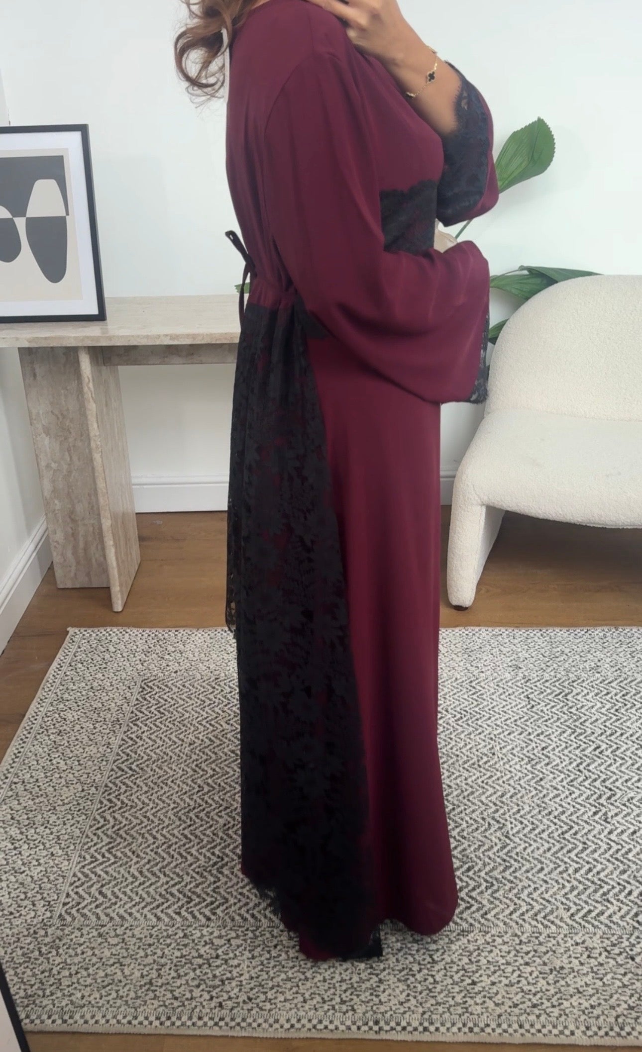 ROBE DENTELLE DÉTAIL NOUÉ DOS BORDEAUX - BEYI