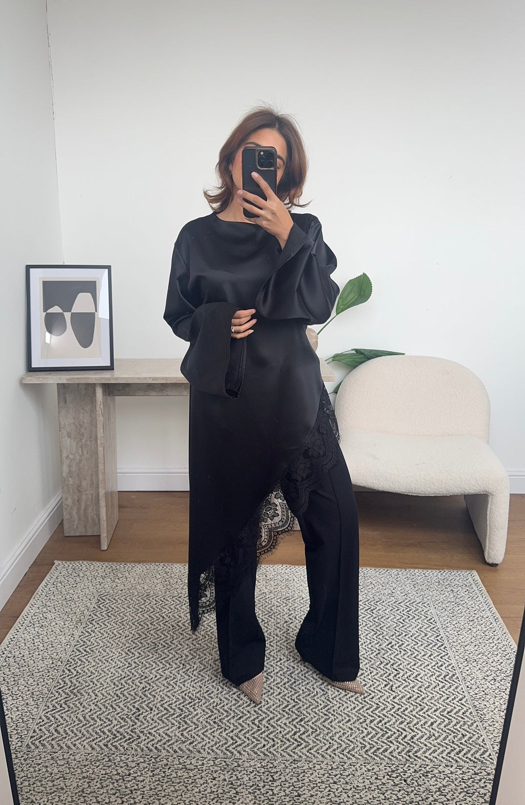 HAUT ASYMÉTRIQUE DENTELLE DÉTAIL NOIR - JAIA
