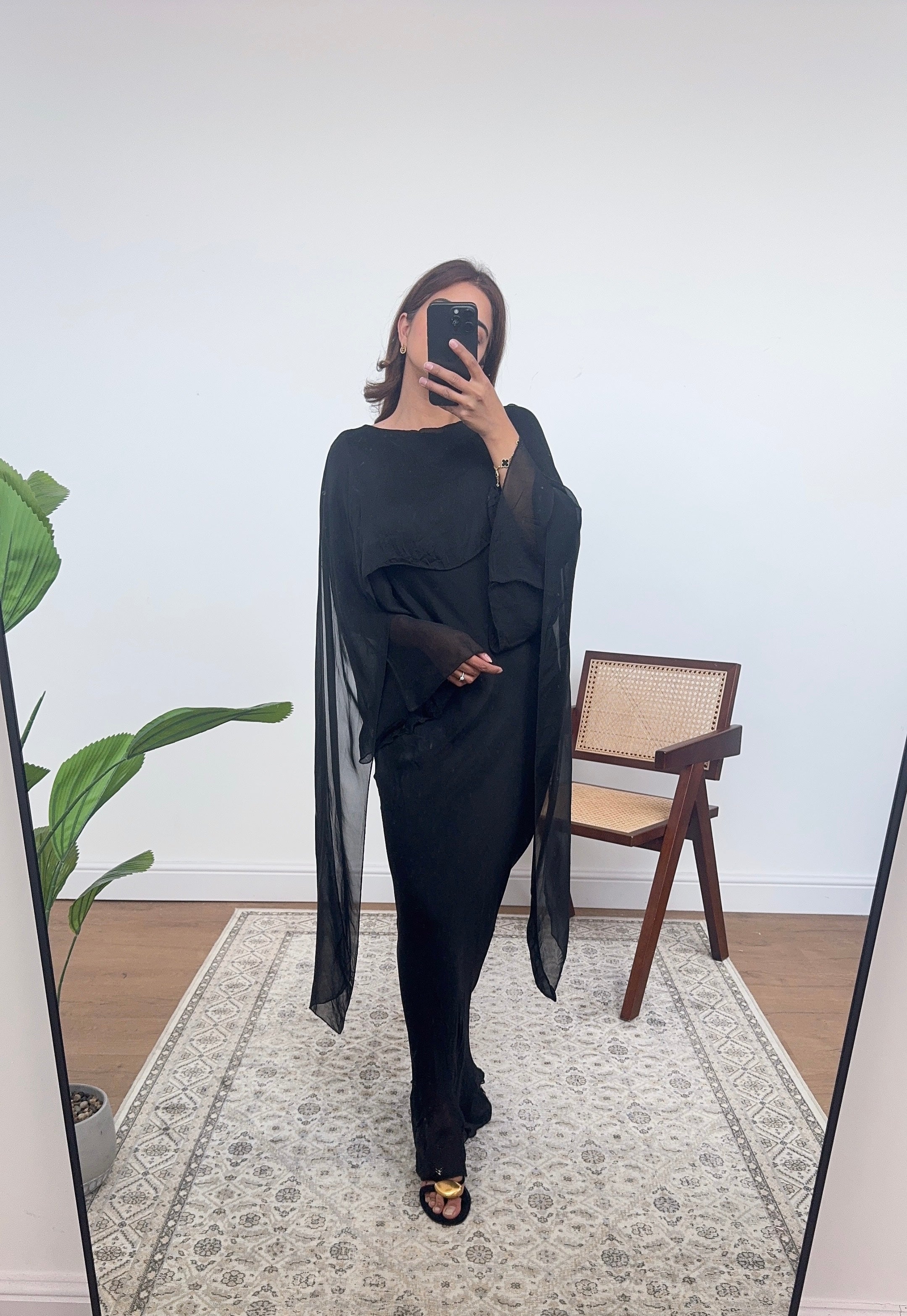 ROBE LONGUE FLUIDE AVEC ATTACHE FOULARD NOIR - SASA