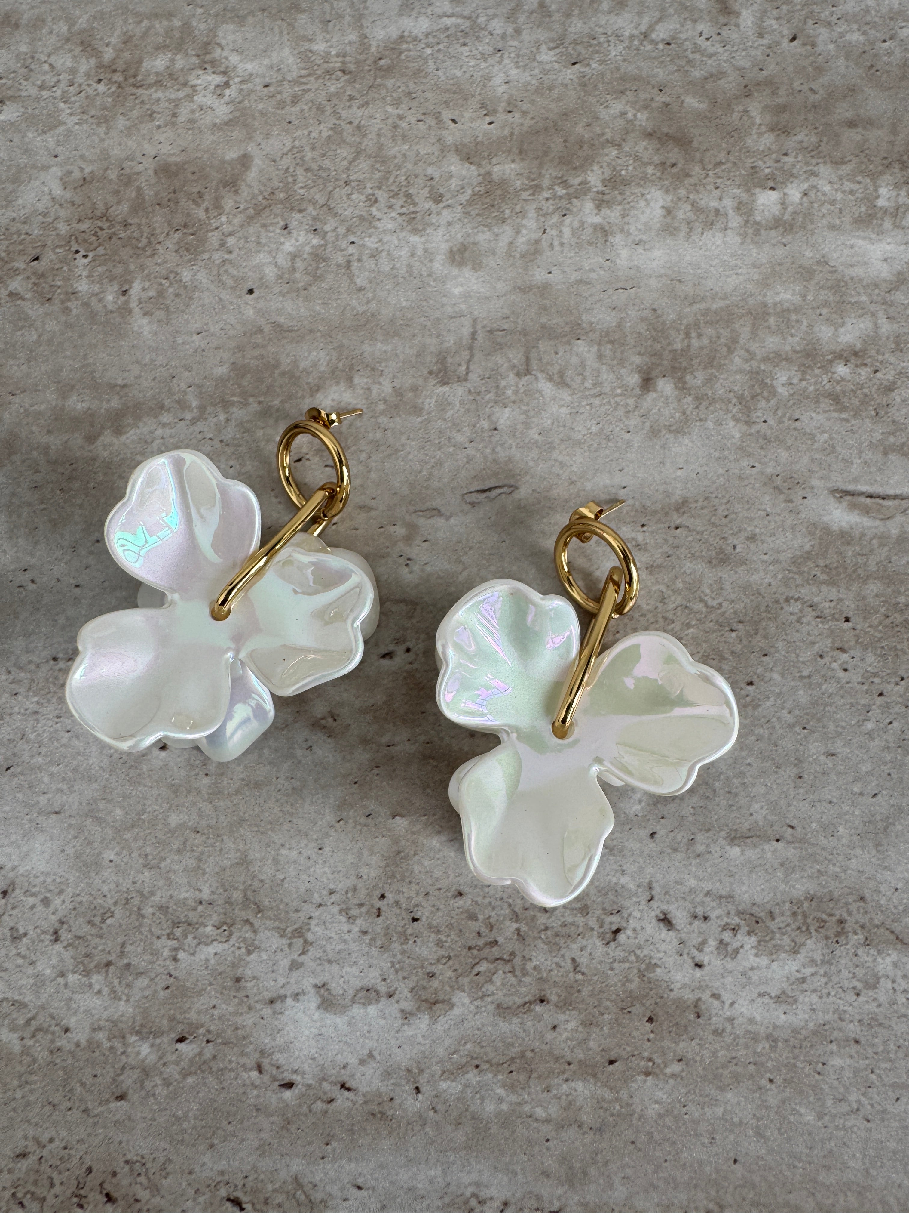 FLEUR IVOIRE BOUCLES D'OREILLES