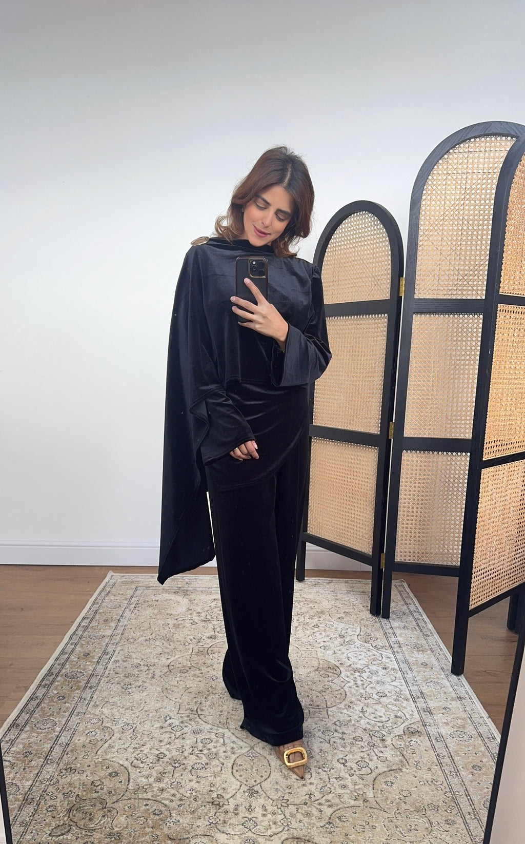 ENSEMBLE FOULARD VELOURS NOIR AVEC DORÉ BROCHE - NURA
