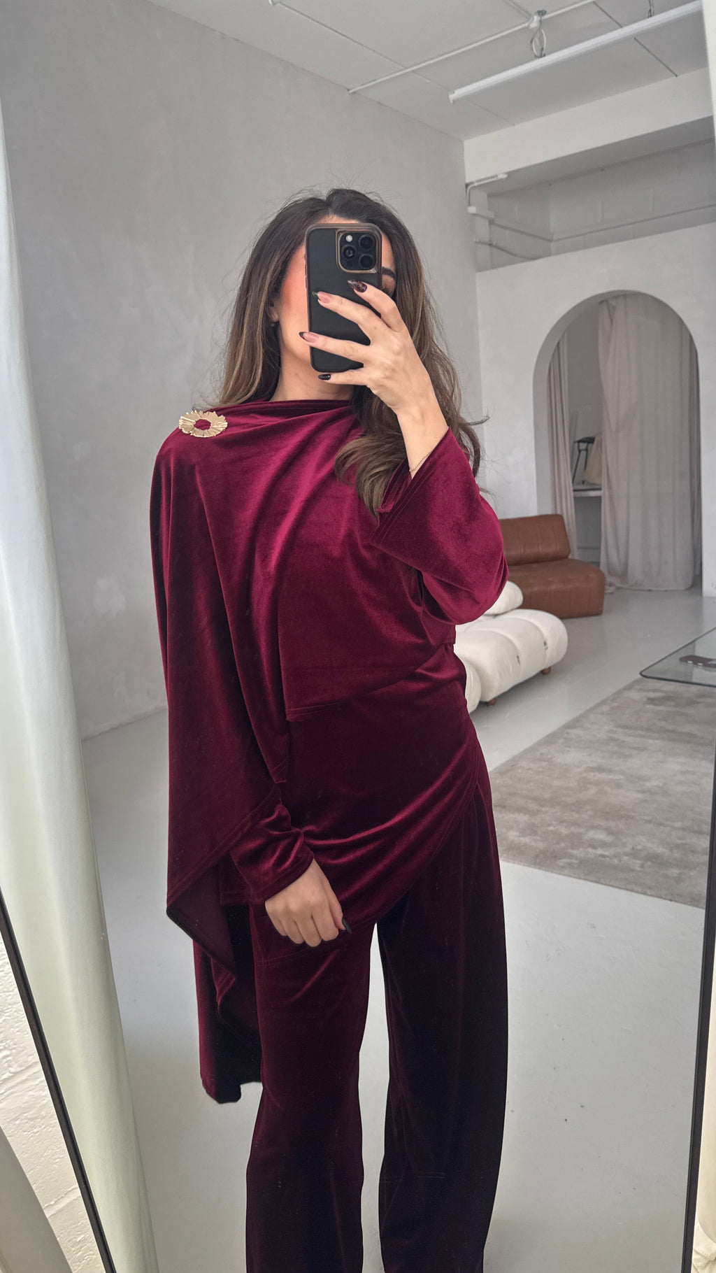 ENSEMBLE FOULARD VELOURS BORDEAUX AVEC DORÉ BROCHE - NURA