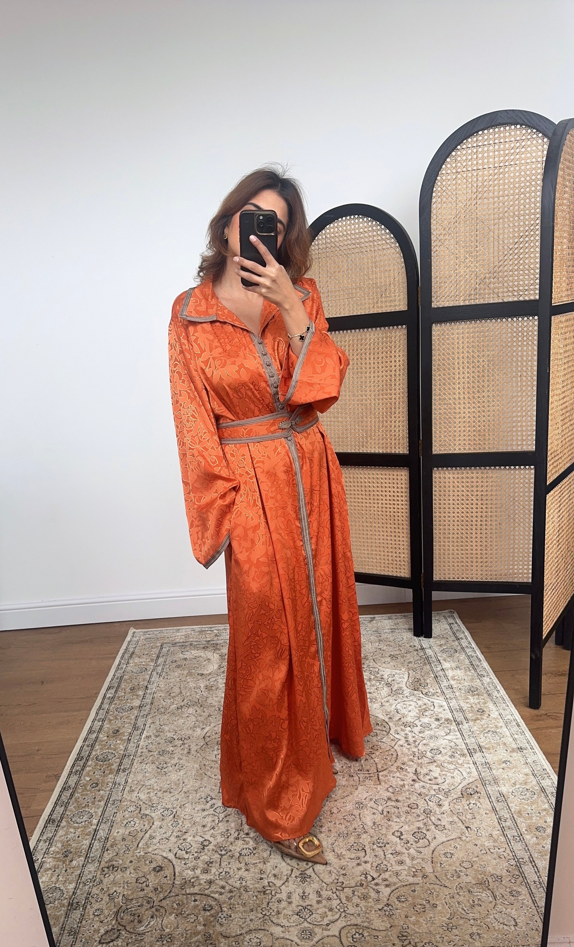 ROBE JACQUARD SATIN ORANGE AVEC CEINTURE - LAMAR