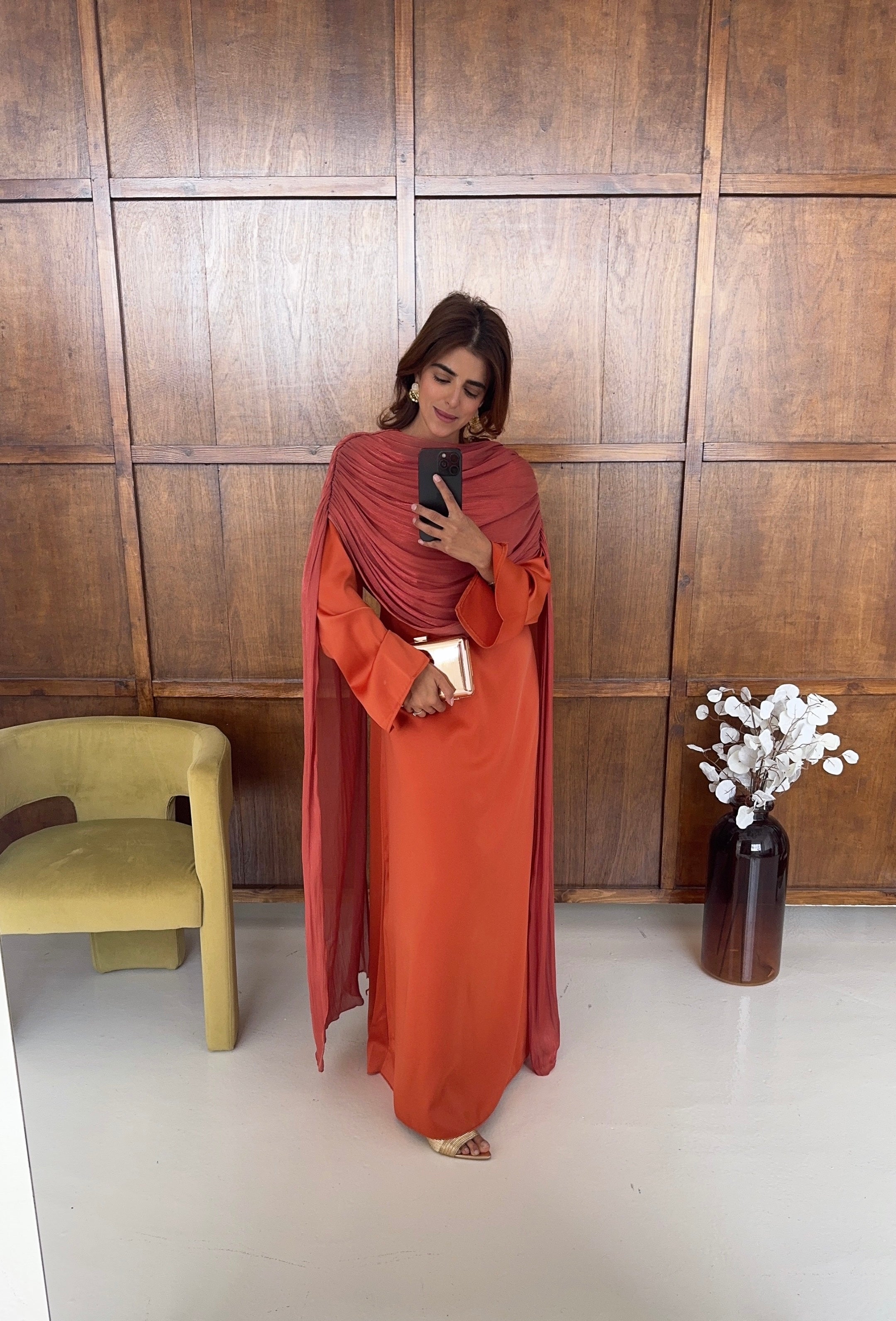 ROBE ORANGE BRÛLÉ AVEC DRAPÉ DÉTAIL - SANI