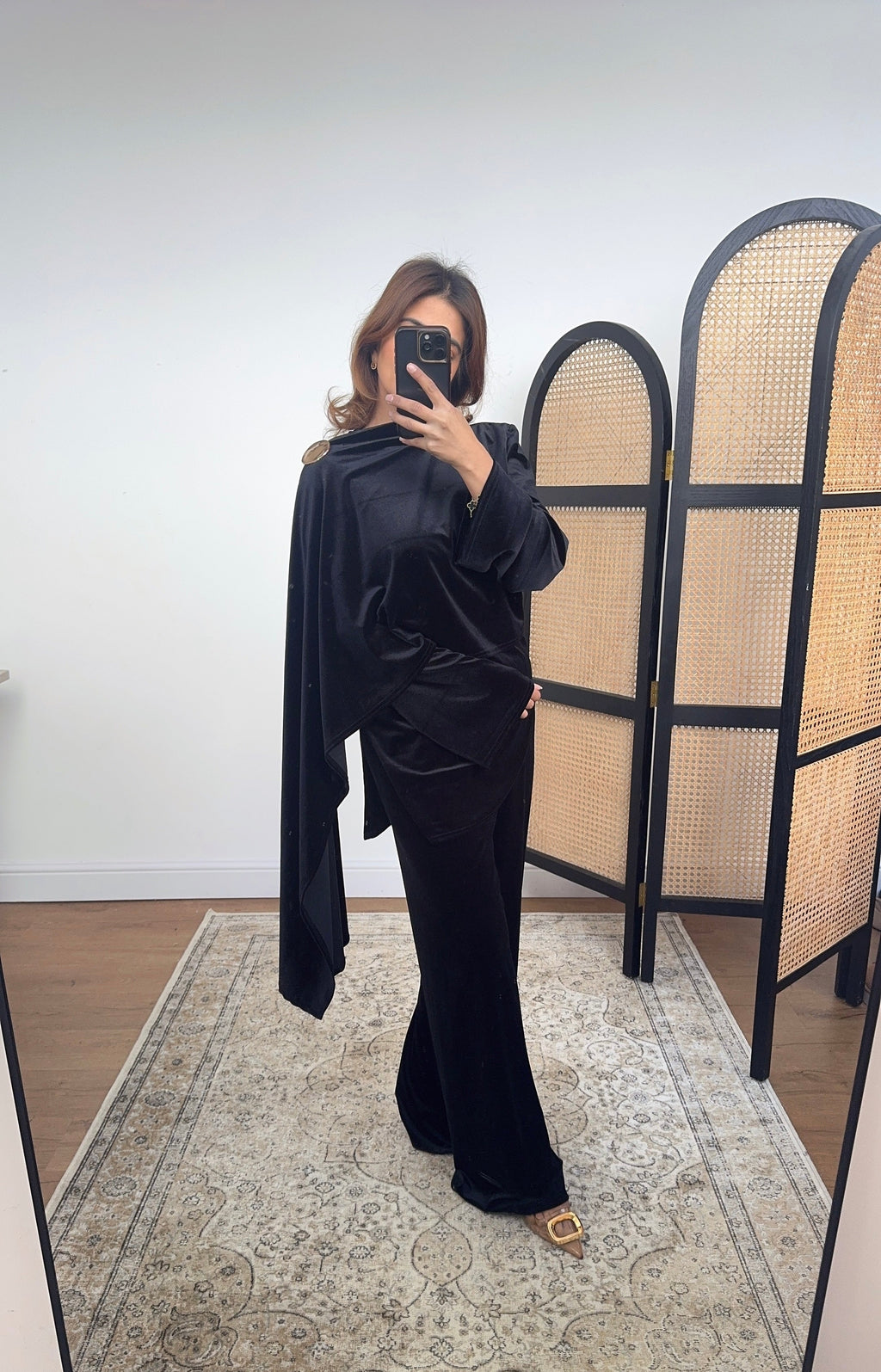 ENSEMBLE FOULARD VELOURS NOIR AVEC DORÉ BROCHE - NURA