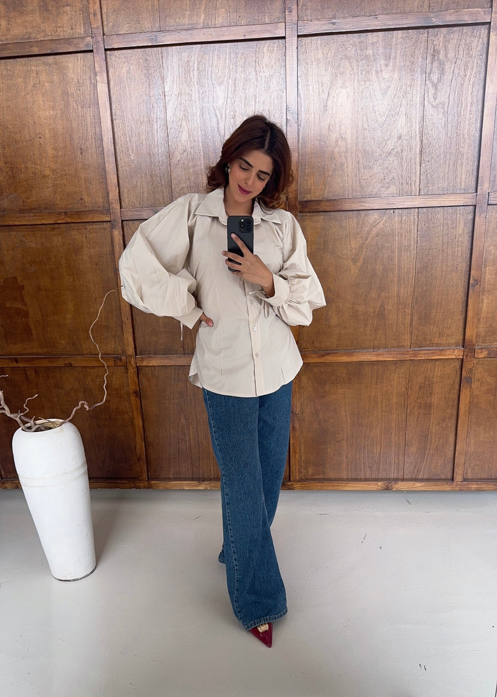 BEIGE VOLUMINOUS MANCHES DOS NOUÉ CHEMISE - RARA