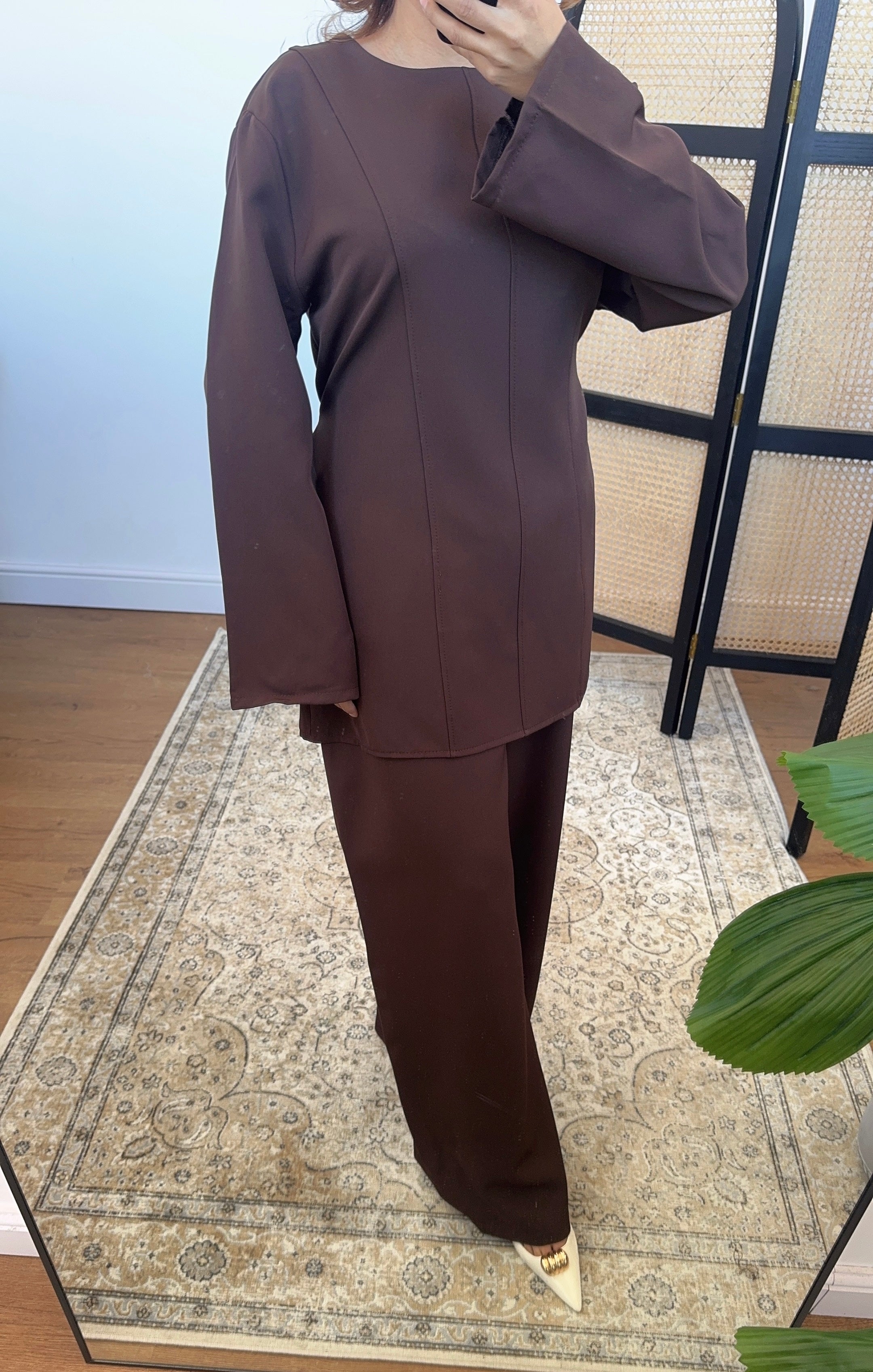ENSEMBLE MINIMALISTE COUTURE DÉTAIL COCO - BAYA