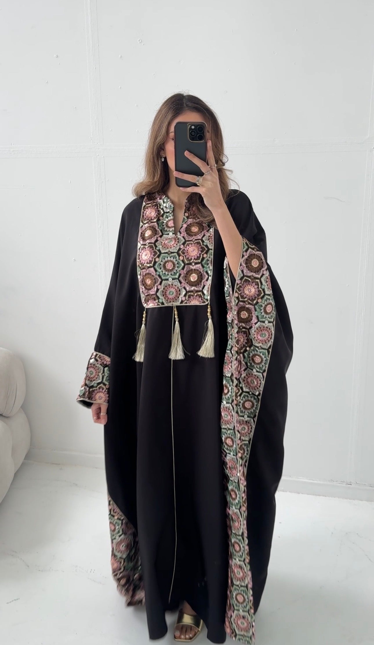 LUXURY NOIR BRODÉ CAFTAN - ILYA