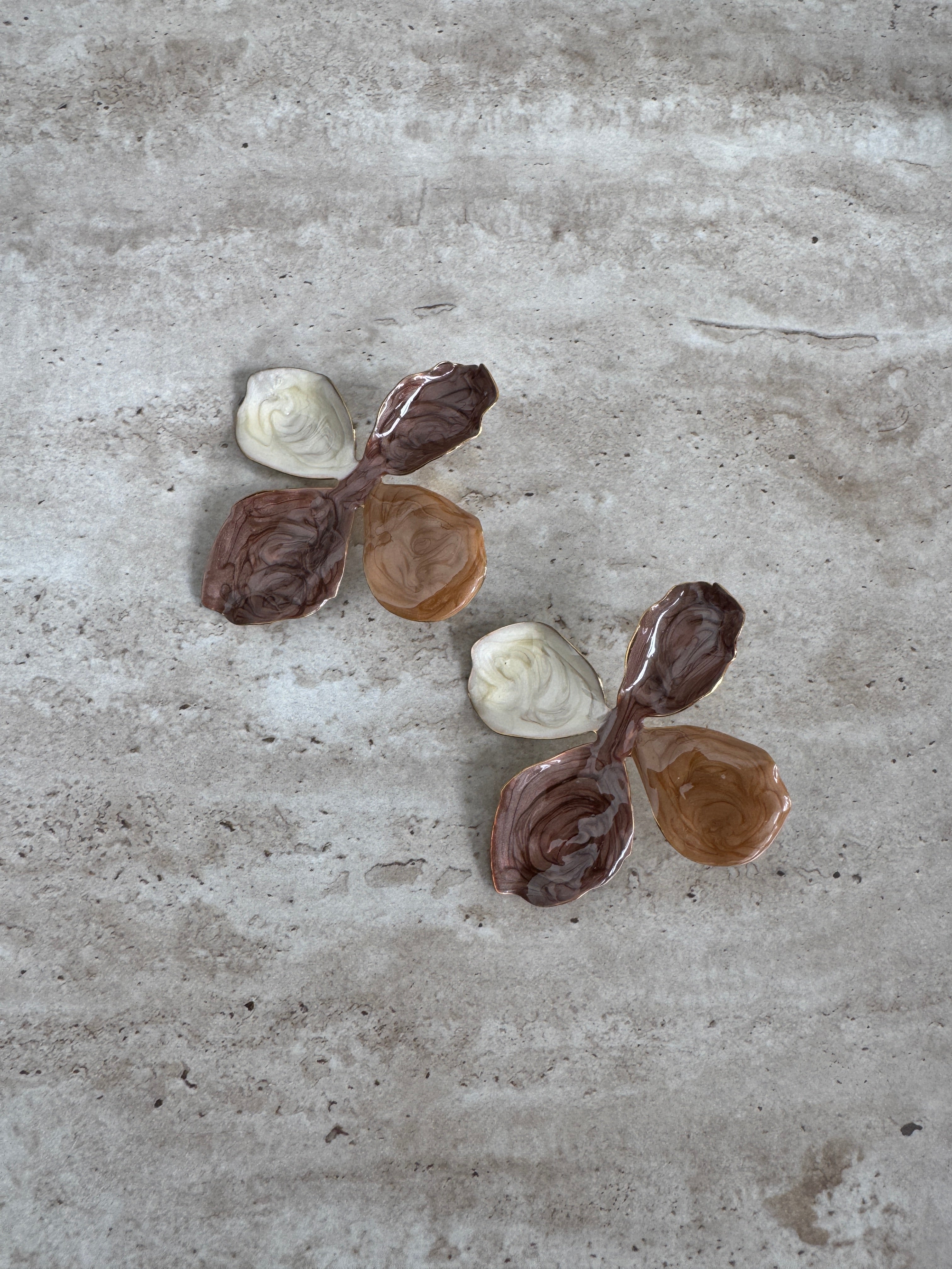 PETAL MARRON BOUCLES D'OREILLES