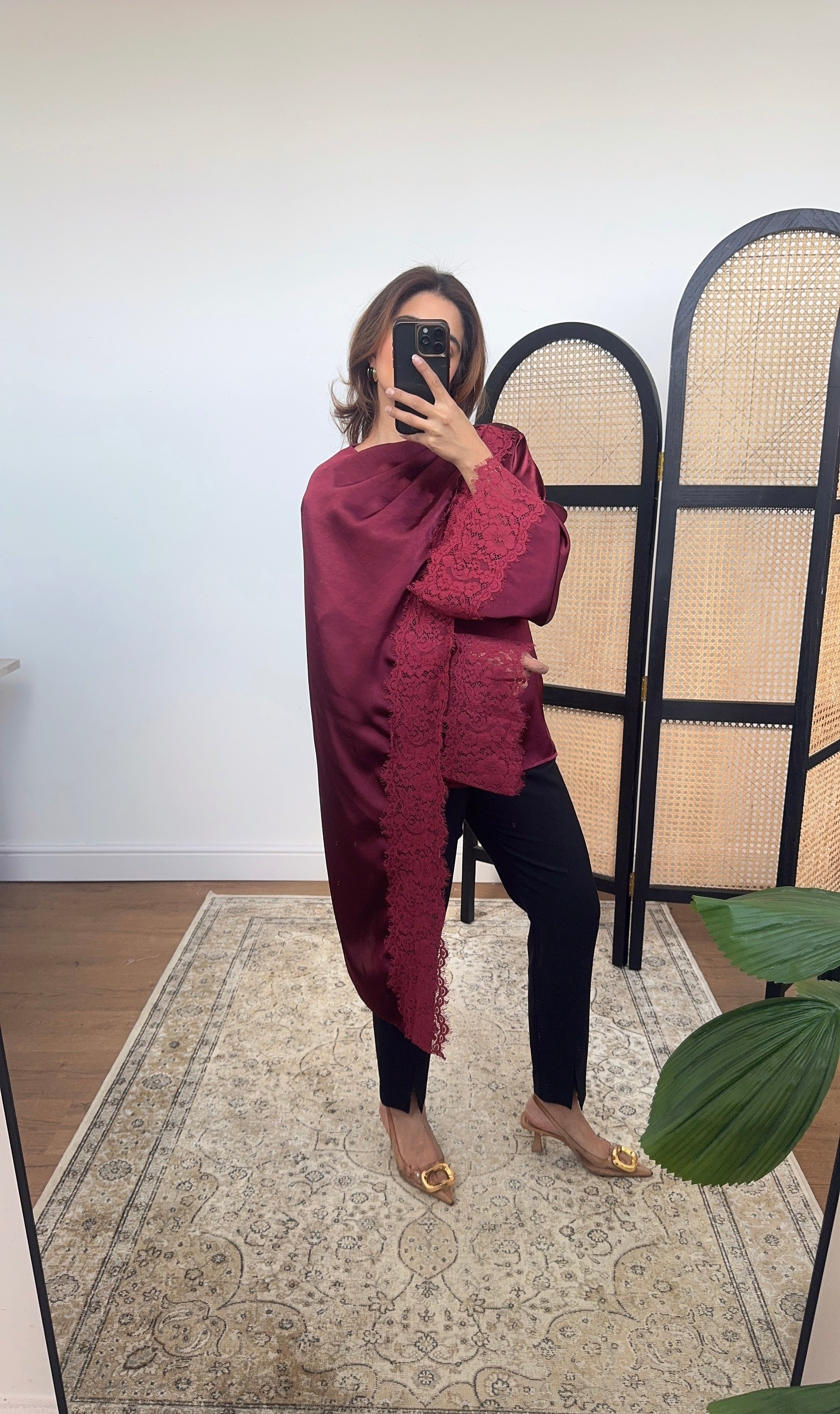 HAUT FOULARD BORDEAUX AVEC DENTELLE DÉTAIL - LANA