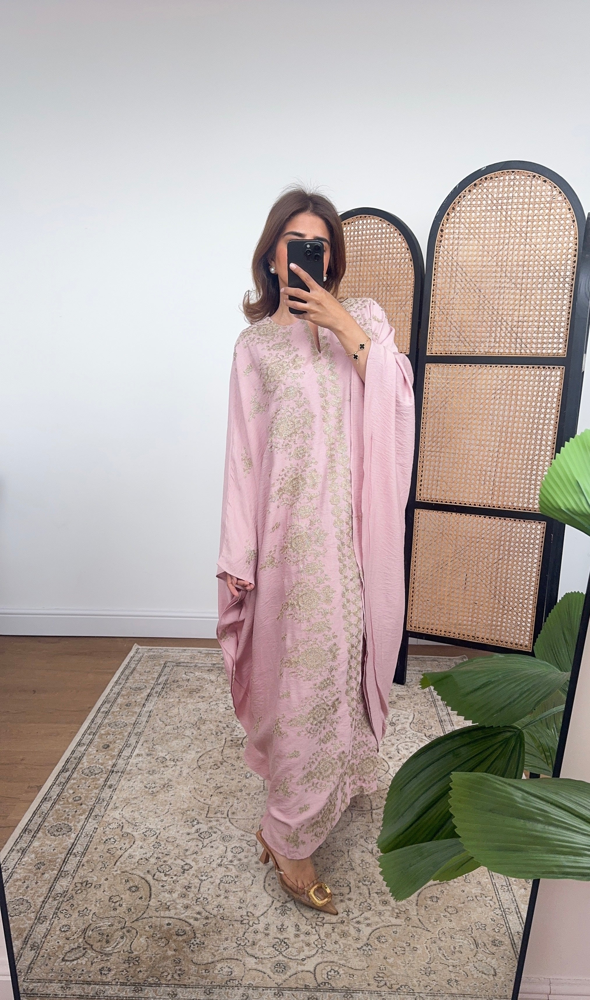 CAFTAN ROSE AVEC DORÉ EMBROIDERY - NAILA