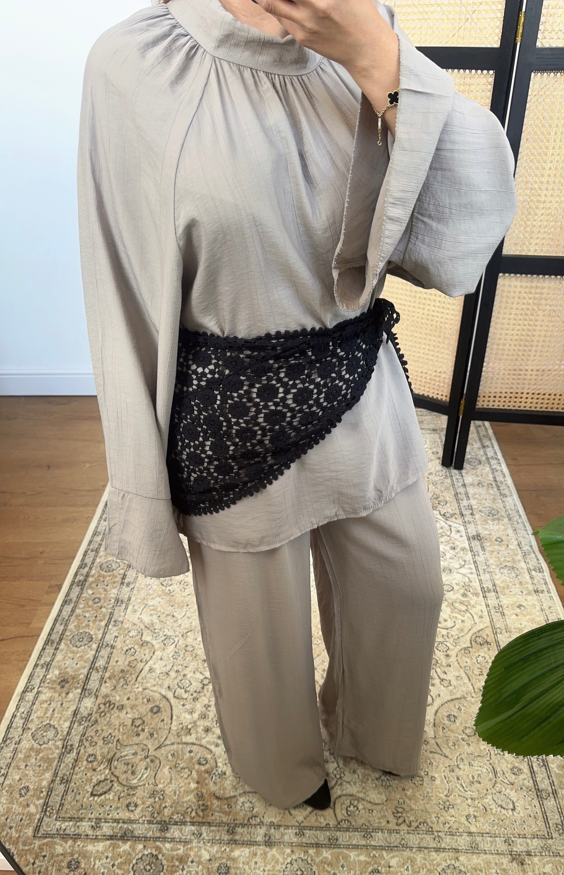 CROCHET NOIR TAILLE CEINTURE