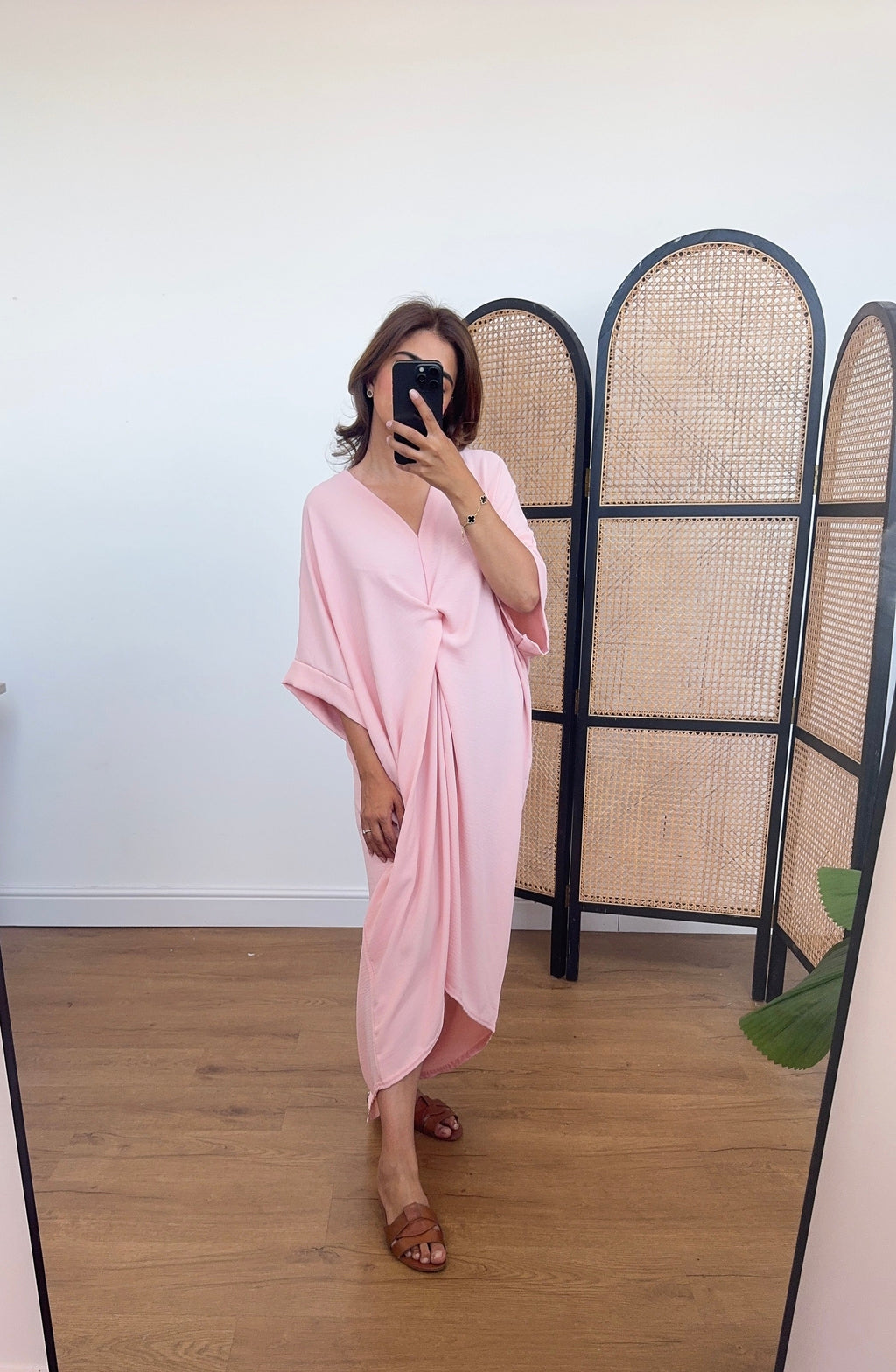 ROBE ROSE MANCHES COURTES NOUÉE - ESME