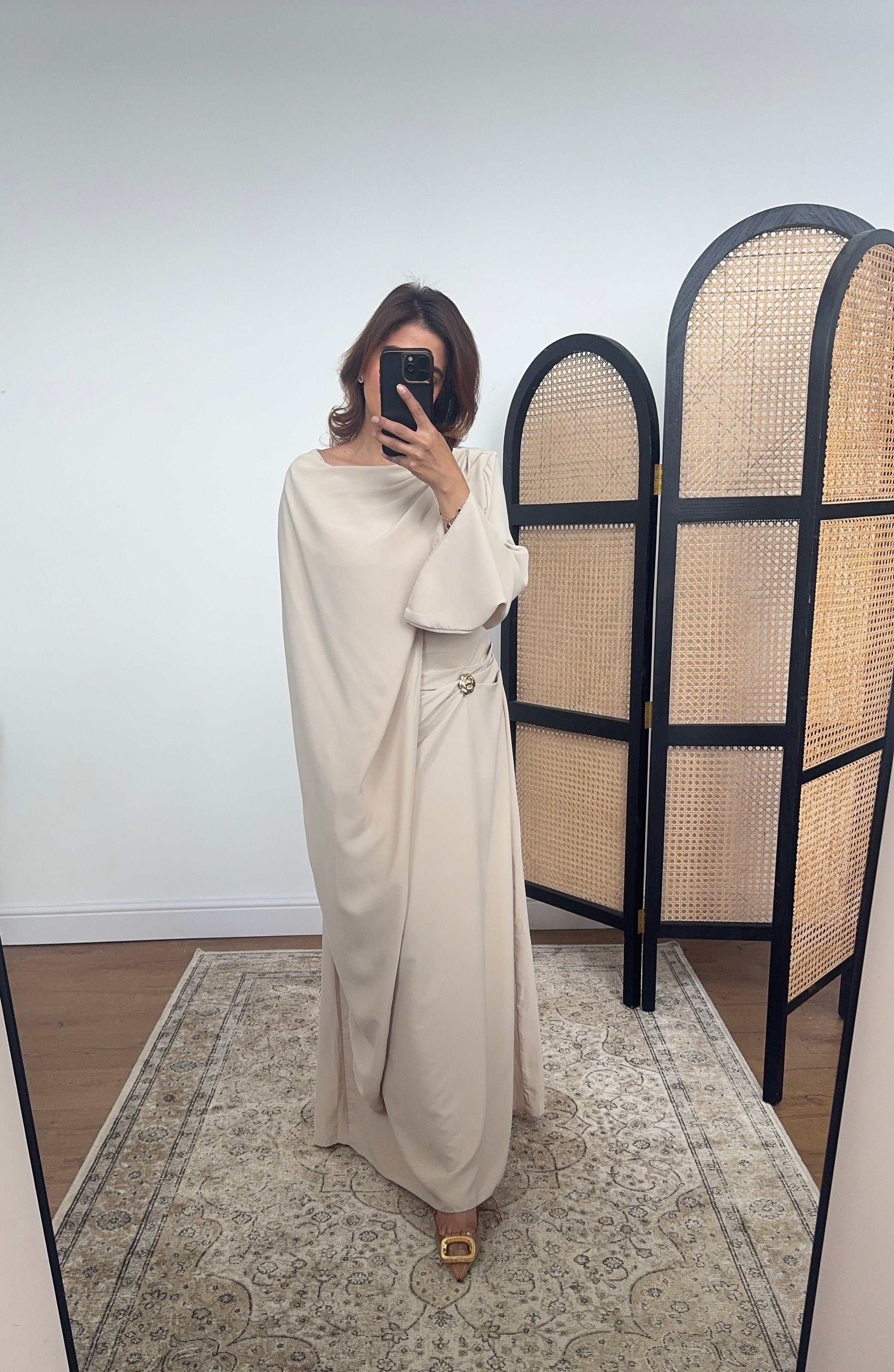 BEIGE ROBE AVEC DRAPÉ FOULARD - ZARIA