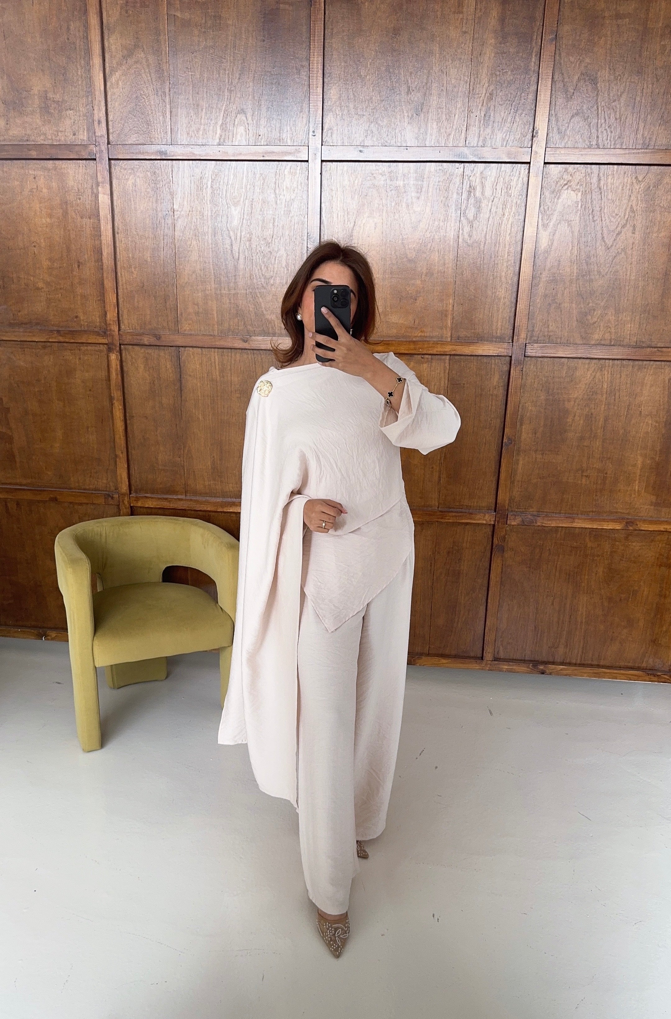 ENSEMBLE FOULARD CRÈME AVEC DORÉ BROCHE - ARYA