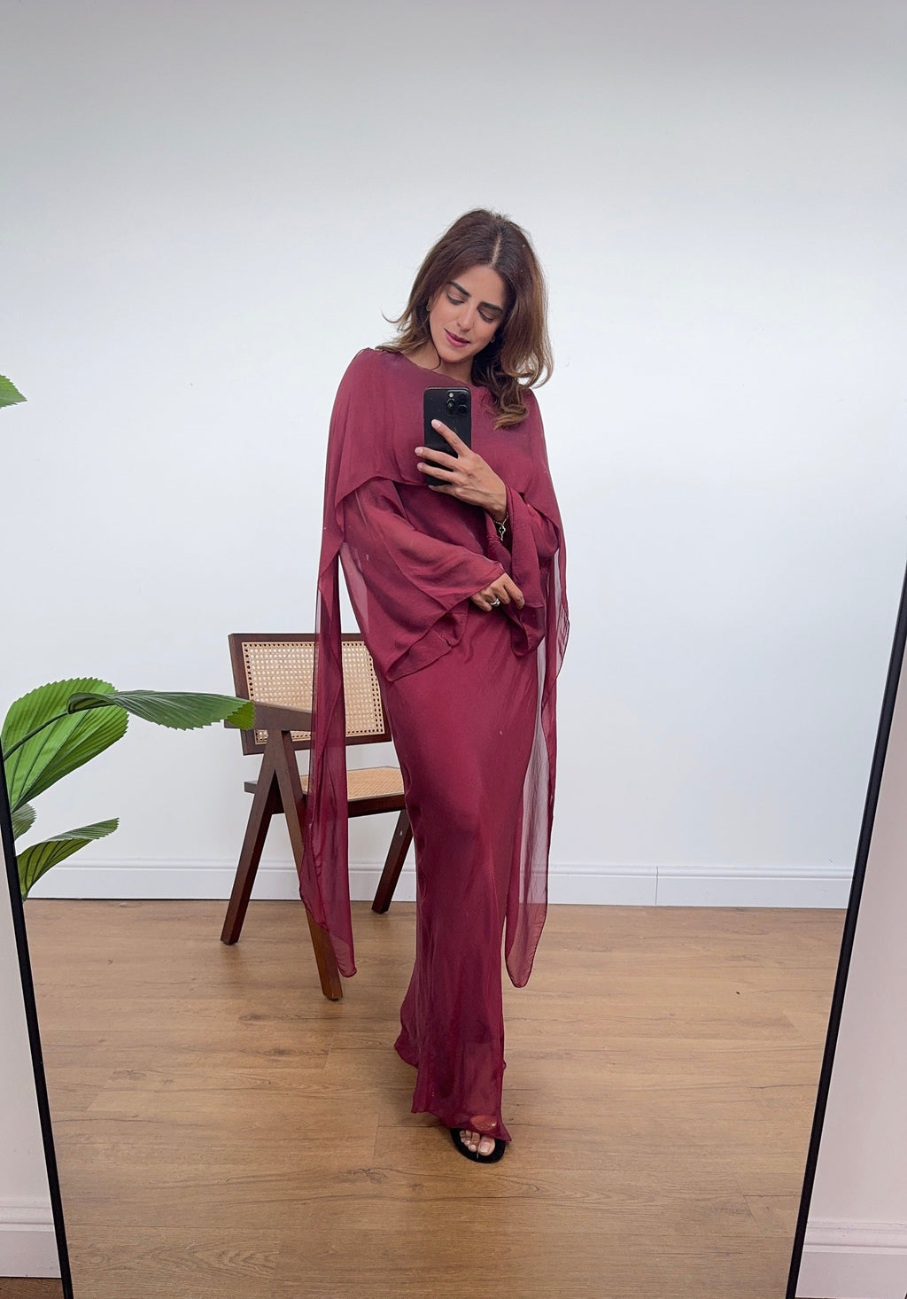 ROBE LONGUE FLUIDE AVEC ATTACHE FOULARD BORDEAUX - SASA