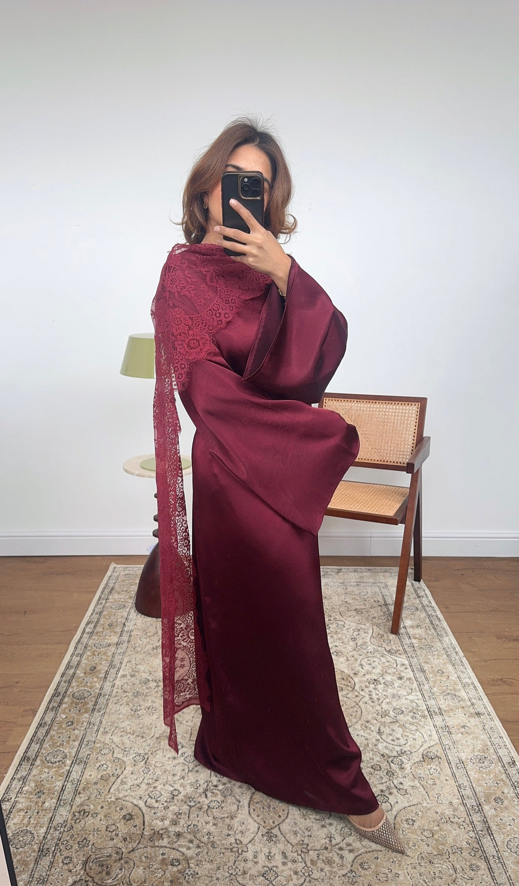 ROBE SATIN BORDEAUX AVEC DENTELLE FOULARD - MALIKA