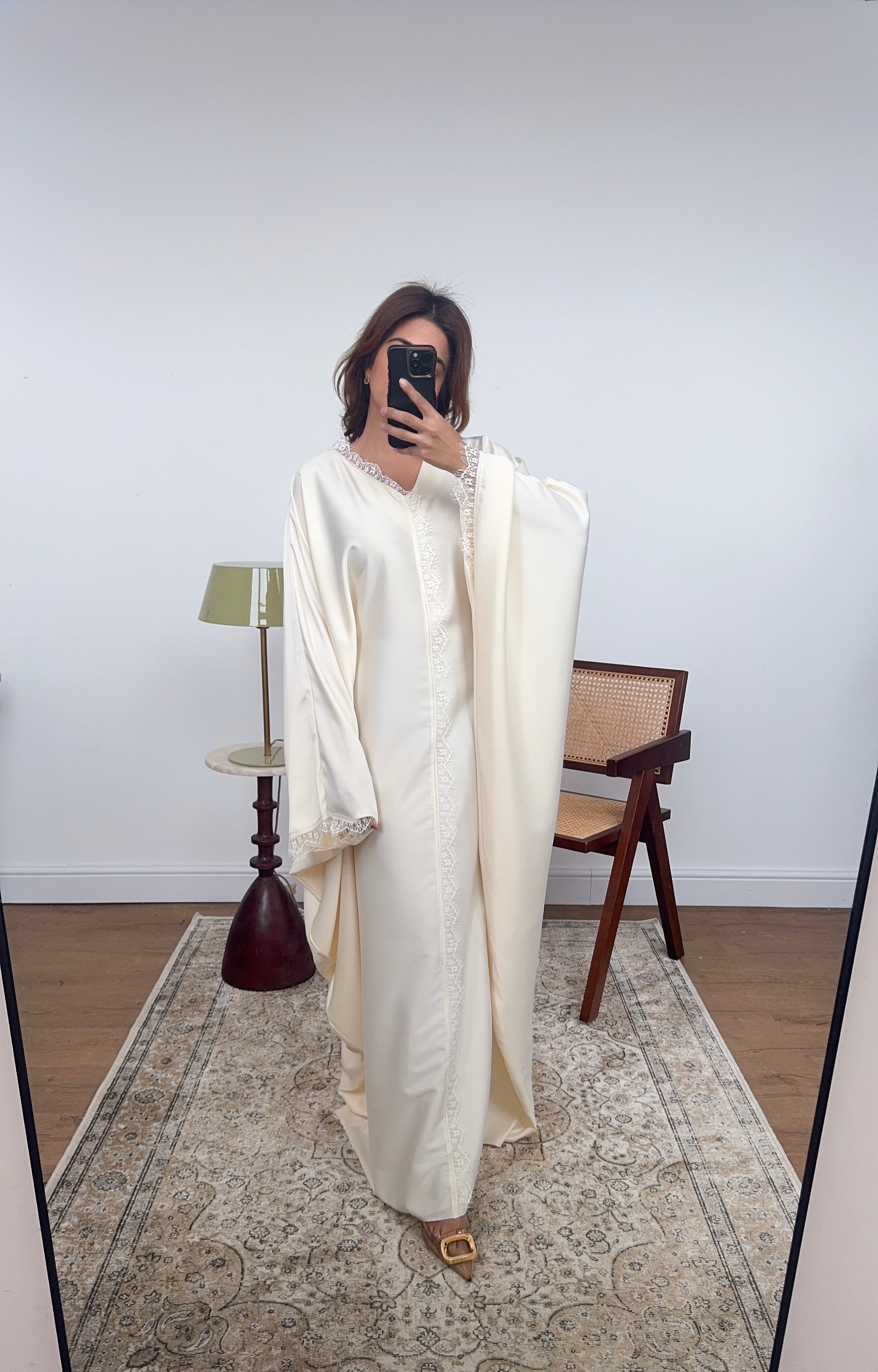 CAFTAN PAPILLON DENTELLE DÉTAIL IVOIRE - VELA