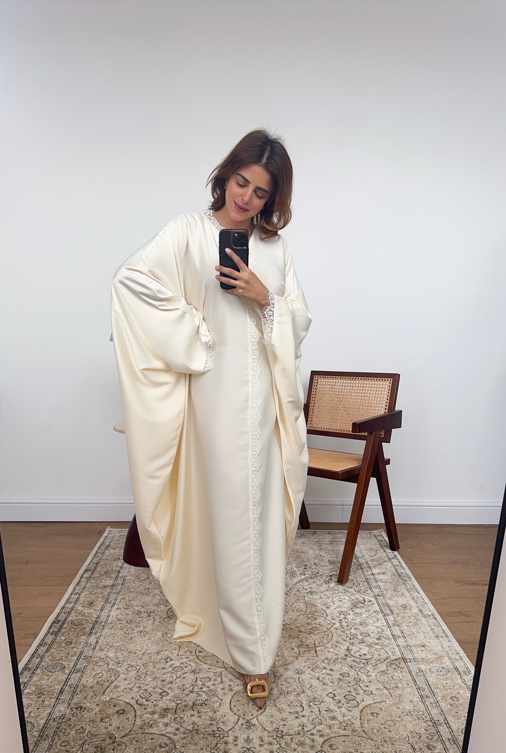 CAFTAN PAPILLON DENTELLE DÉTAIL IVOIRE - VELA