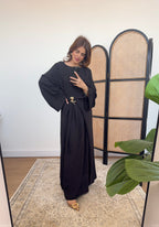 ROBE NOIR AVEC DORÉ BROCHE - GIA