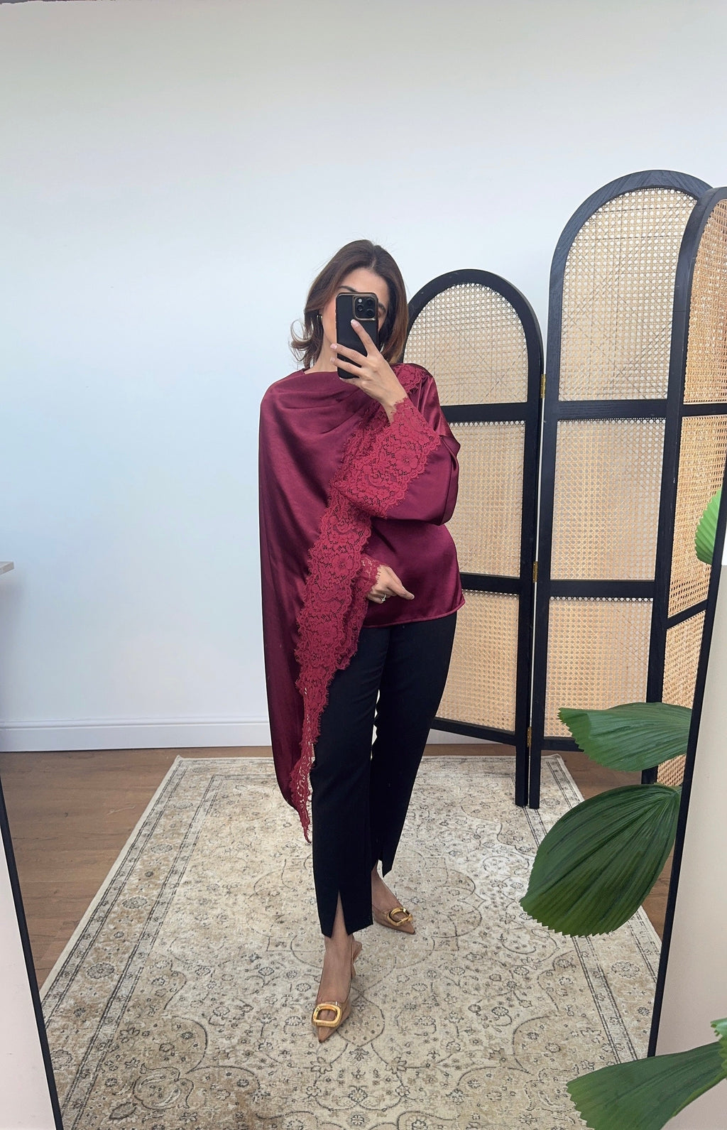 HAUT FOULARD BORDEAUX AVEC DENTELLE DÉTAIL - LANA