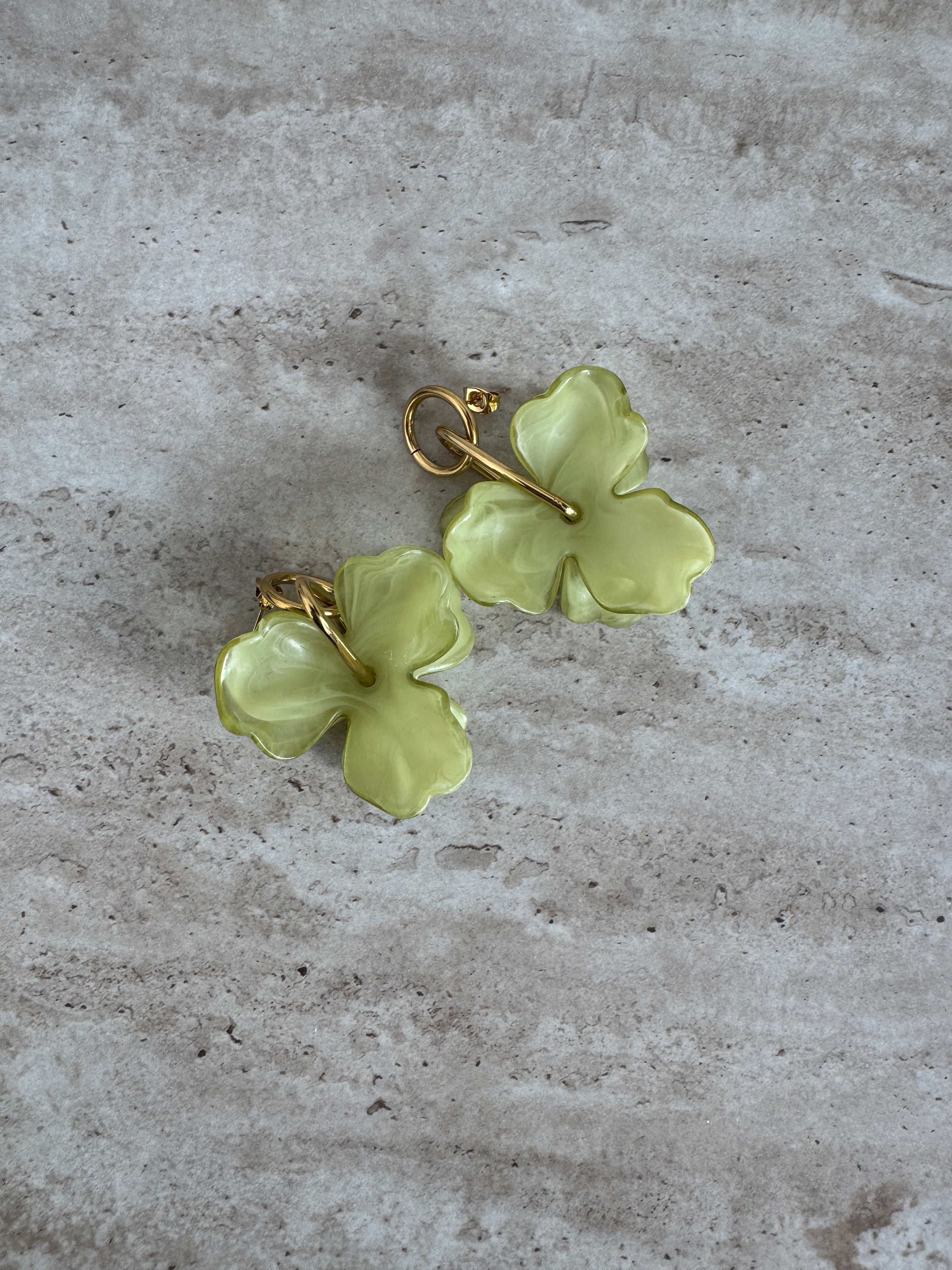 PISTACHIO FLEUR BOUCLES D'OREILLES