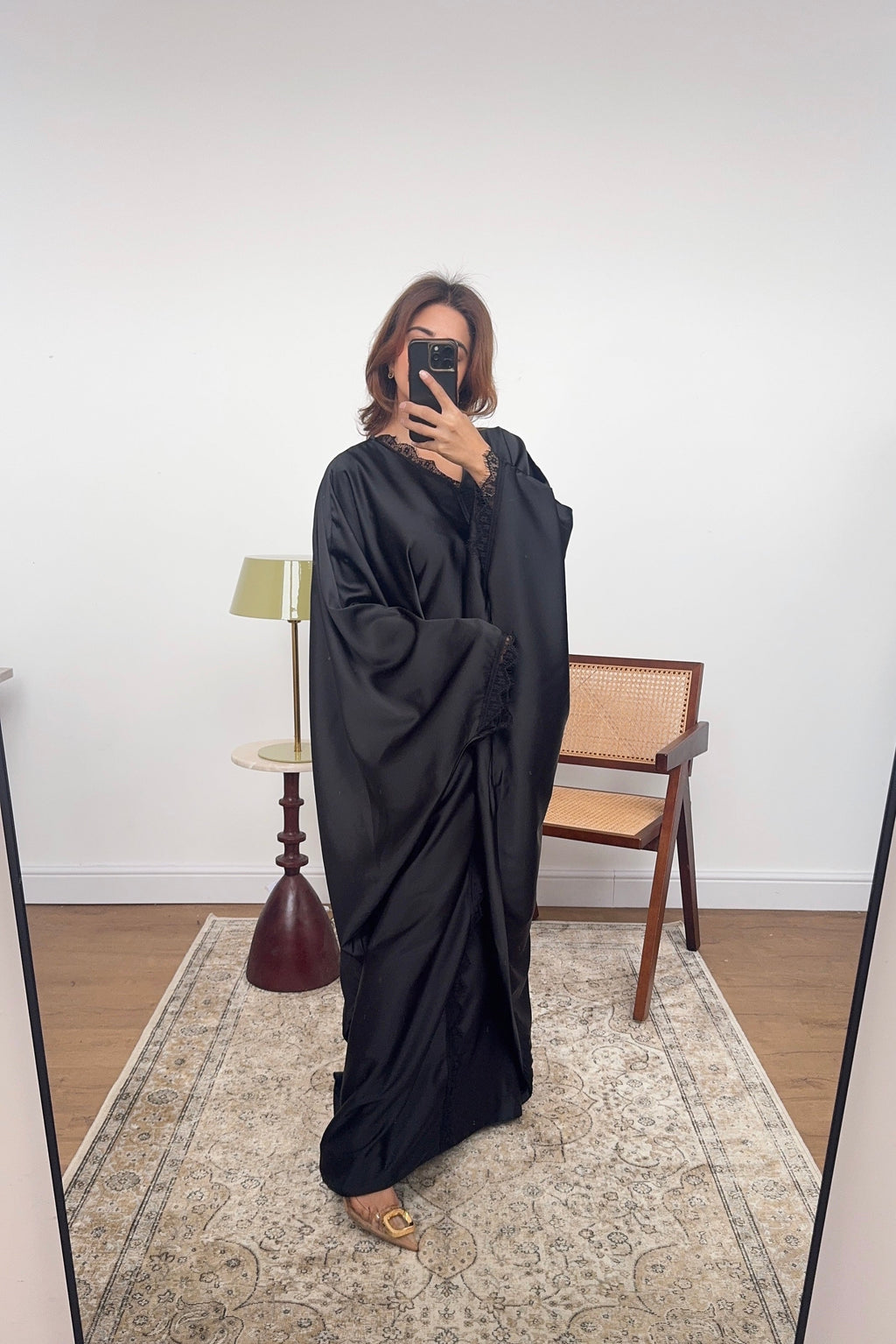 CAFTAN PAPILLON DENTELLE DÉTAIL NOIR - VELA