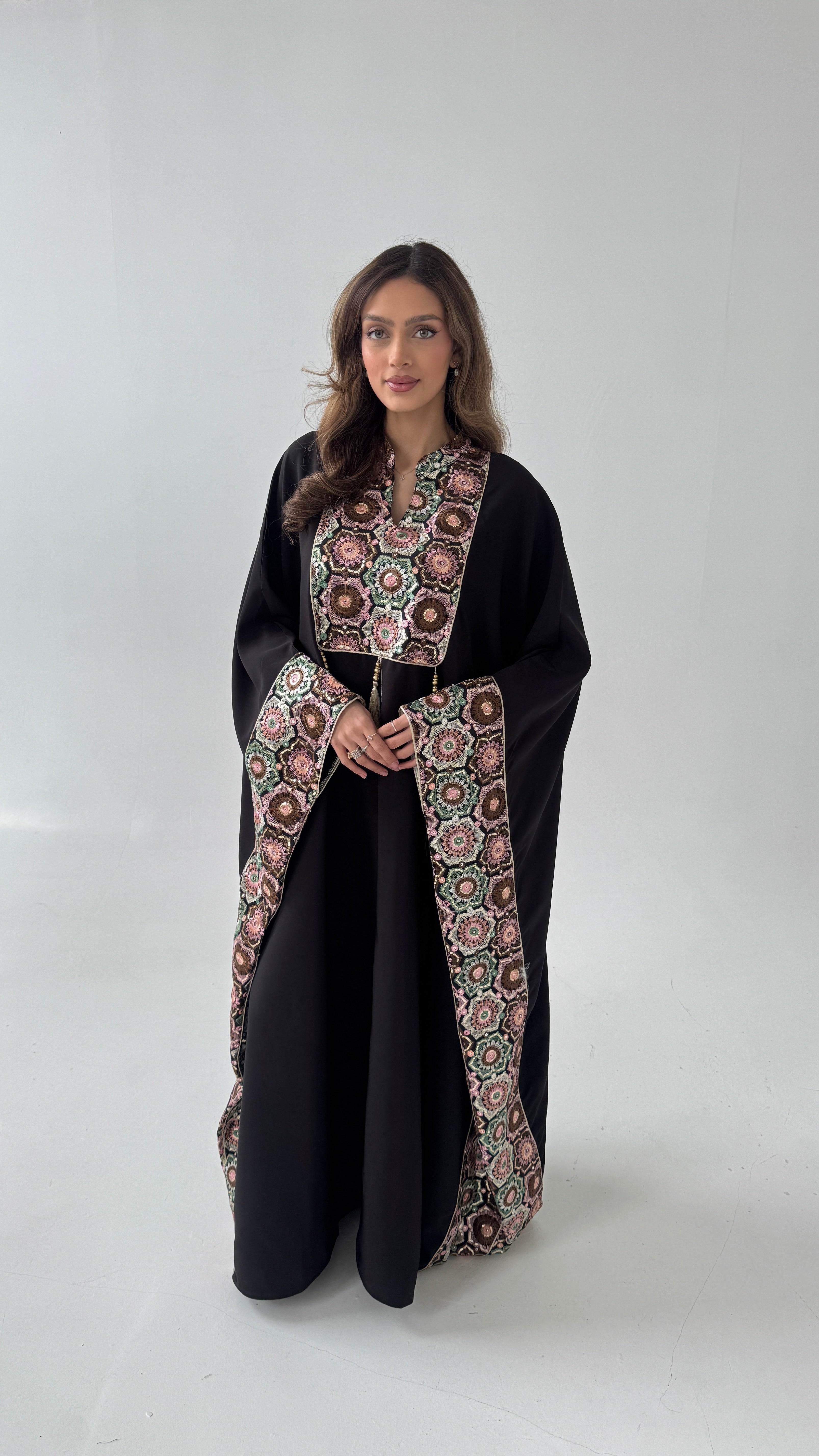 LUXURY NOIR BRODÉ CAFTAN - ILYA